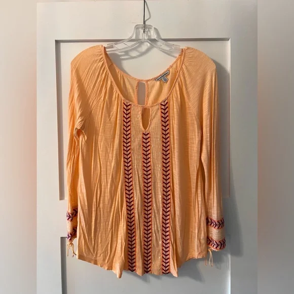 America Eagle Peach Southwestern Top - Picture 1 of 7